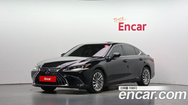 Lexus ES 300h 7-го поколения Executive - фото 0