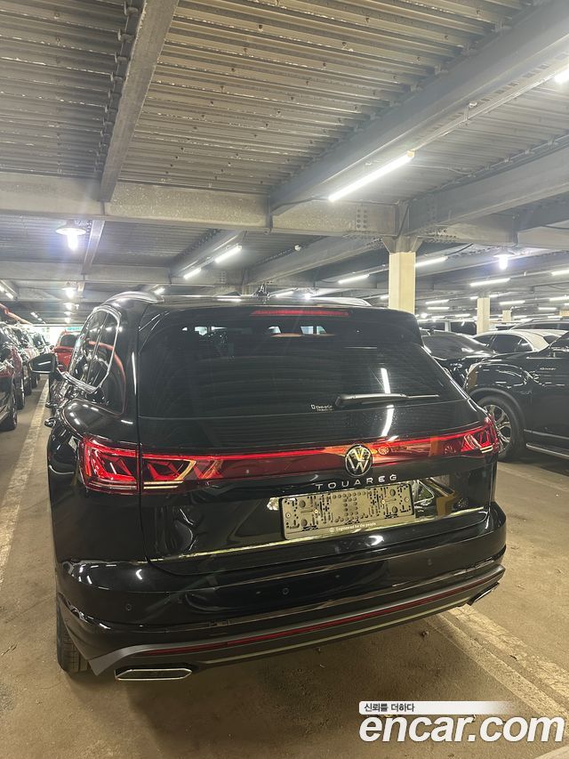 Volkswagen Touareg 3-го поколения 3.0 TDI Prestige - фото 1