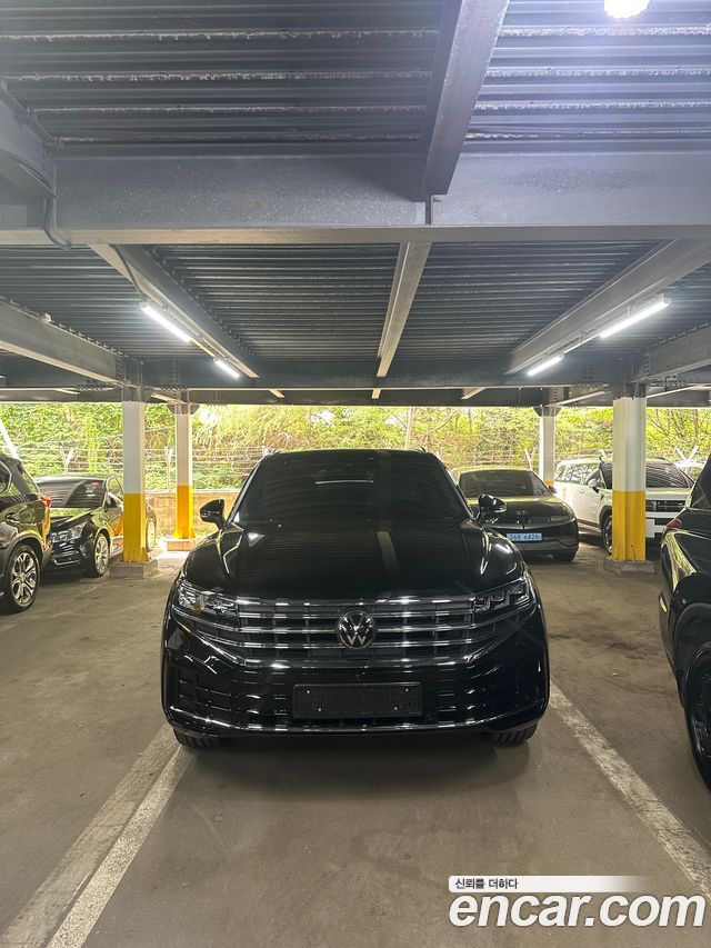 Volkswagen Touareg 3-го поколения 3.0 TDI Prestige - фото 2