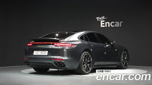Porsche Panamera 2.9 AWD E-Hybrid - фото 1