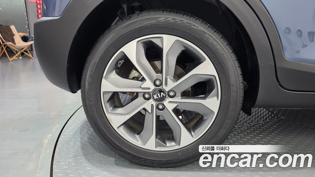 Kia Stonic 1.4 Prestige - фото 4