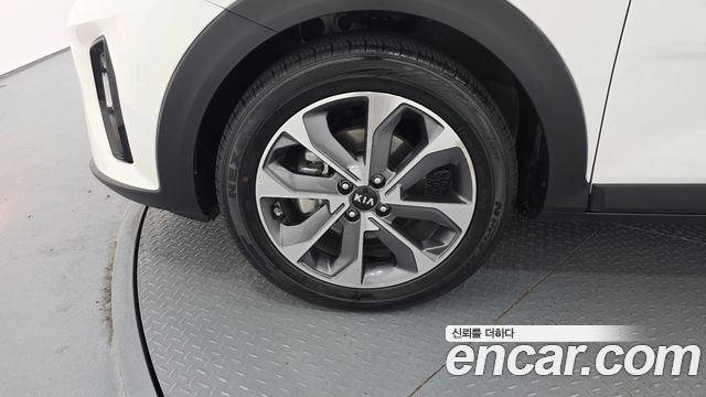 Kia Stonic 1.4 Prestige - фото 4