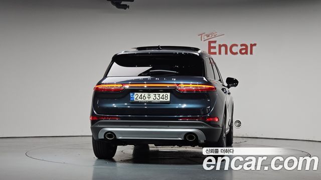 Lincoln Corsair 2.0 Reserve AWD - фото 3