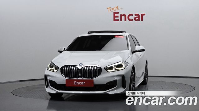 BMW 1 Series F40 120i M Sports - фото 1