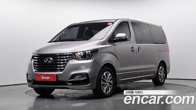 Hyundai Starex New Urban 9-Seater Exclusive - фото 0