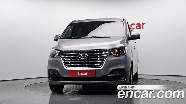 Hyundai Starex New Urban 9-Seater Exclusive - фото 2