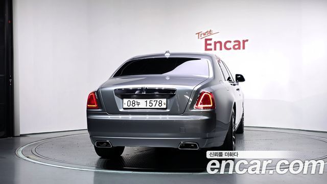 Rolls-Royce Ghost 6.6 EWB V12 - фото 3
