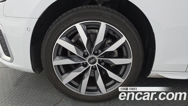 Audi A4 B9 40 TFSI Premium - фото 4