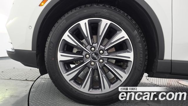 Lincoln Corsair 2.0 Reserve AWD - фото 4