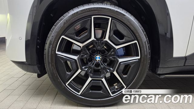 BMW XM G09 4.4 - фото 4