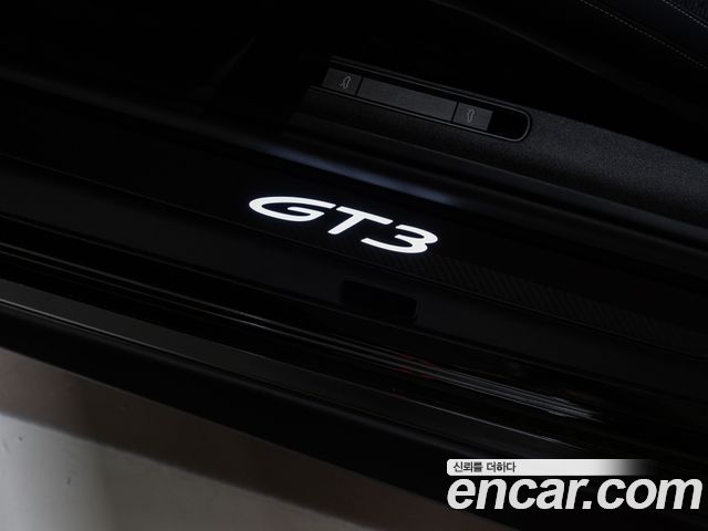 Porsche 911 GT3 Touring - фото 1
