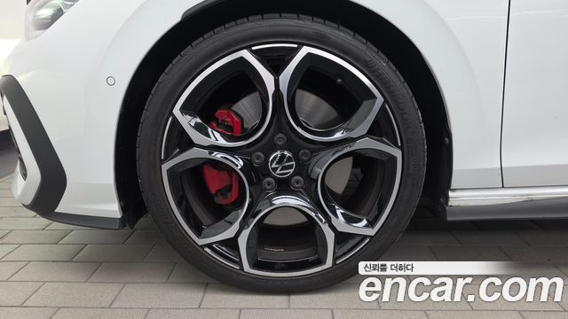 Volkswagen Golf 8-го поколения 2.0 GTI - фото 4
