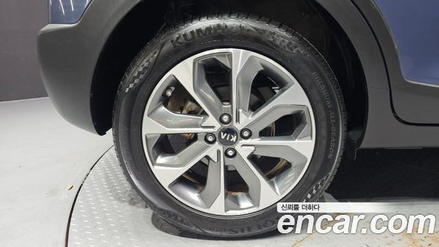 Kia Stonic 1.4 Prestige - фото 3