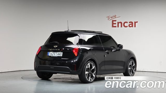 Mini Cooper S 4-го поколения Favoured - фото 0