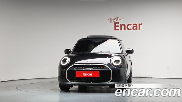 Mini Cooper S 4-го поколения Favoured - фото 1
