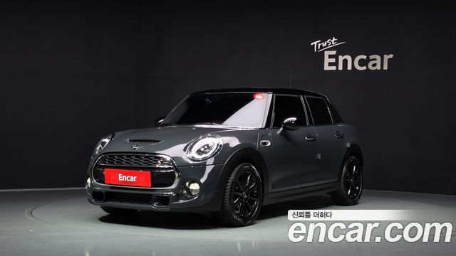 Mini Cooper S 5Door Standard 3rd - фото 0