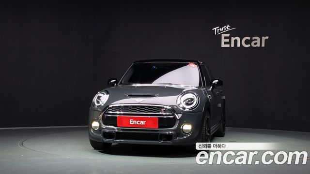 Mini Cooper S 5Door Standard 3rd - фото 2