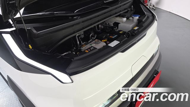 Kia PV5 Passenger 5 Seater Plus - фото 4