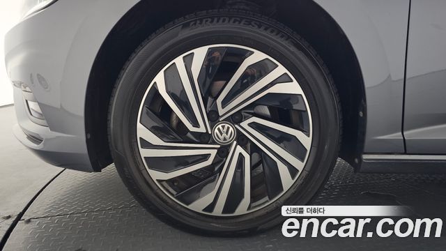 Volkswagen Jetta 7-го поколения 1.4 TSI Prestige - фото 4