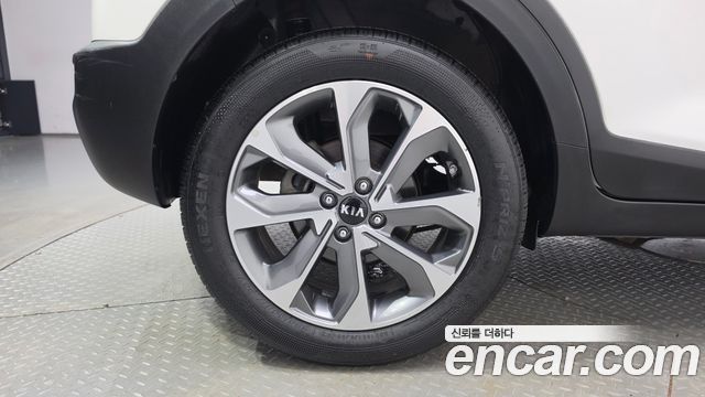 Kia Stonic 1.0 Turbo Trendy - фото 3