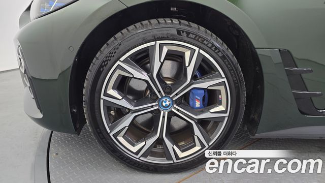 BMW i4 eDrive40 M Sports Pro - фото 4