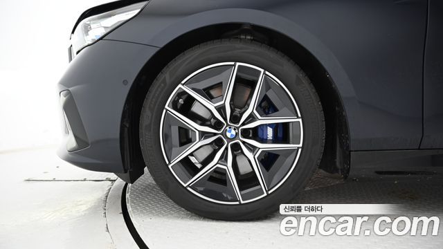 BMW i5 G60 eDrive 40 M Sport - фото 4