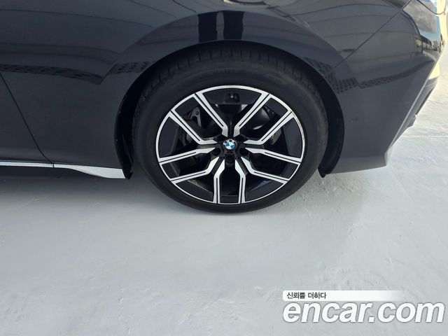 BMW 7 Series G70 740d xDrive M Sport - фото 4
