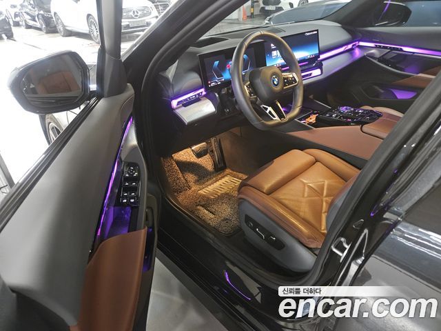 BMW 5 Series G60 530e M Sport - фото 3