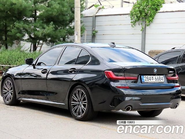BMW 3 Series G20 320i M Sport - фото 3