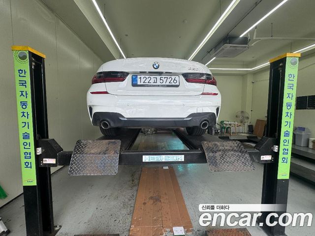 BMW 3 Series G20 320i M Sport - фото 1