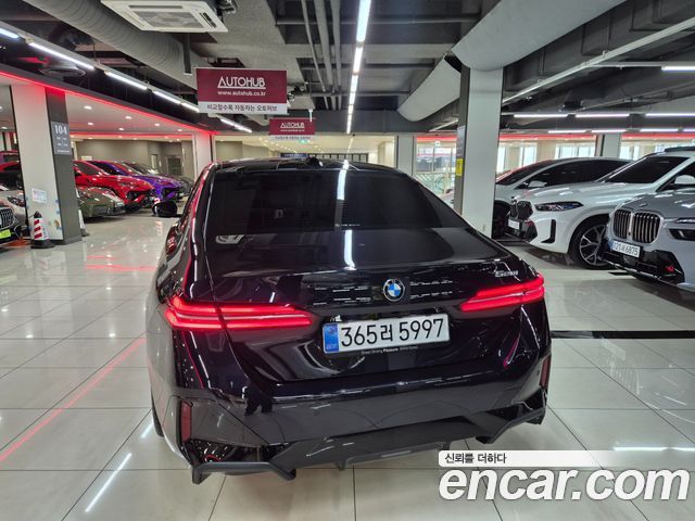 BMW 5 Series G60 520i M Sport - фото 3