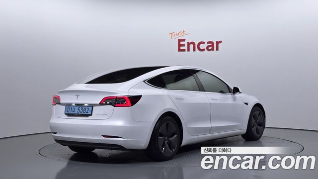 Tesla Model 3 Long Range AWD - фото 1