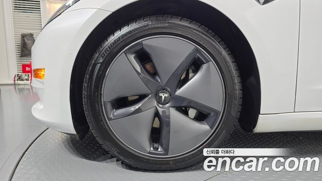 Tesla Model 3 Long Range AWD - фото 4