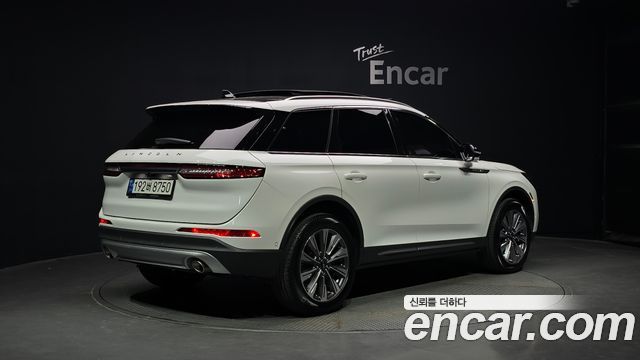 Lincoln Corsair 2.0 Reserve AWD - фото 1
