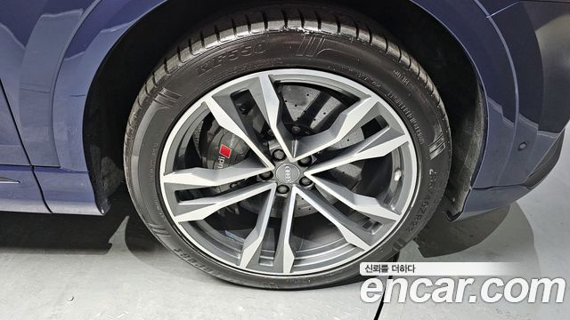 Audi SQ8 4.0 TDI Quattro - фото 4