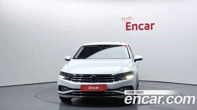 Volkswagen Passat B8 2.0 TDI Premium - фото 2
