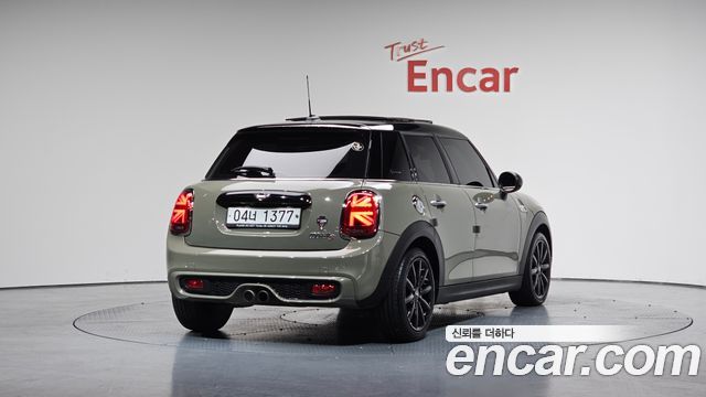 Mini Cooper 5Door Standard 3rd - фото 0