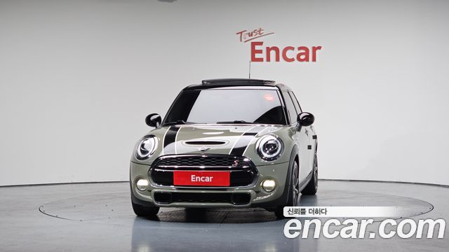 Mini Cooper 5Door Standard 3rd - фото 1