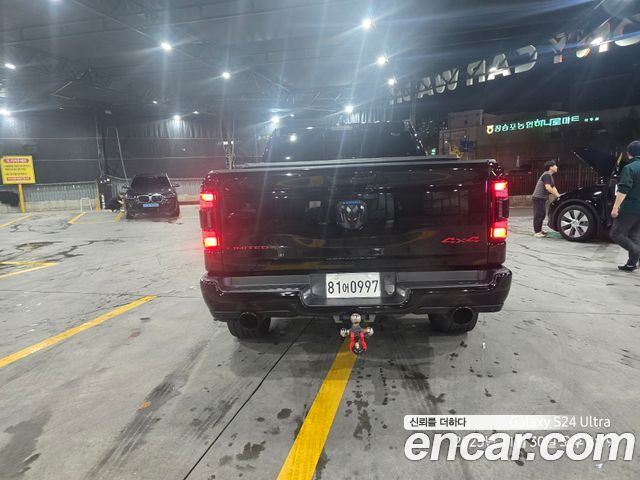 Dodge Ram Pick Up 5.7 - фото 1
