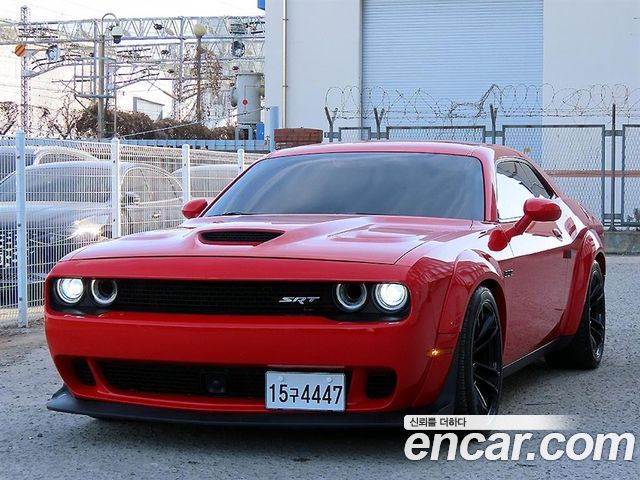 Dodge Challenger 6.4 - фото 0
