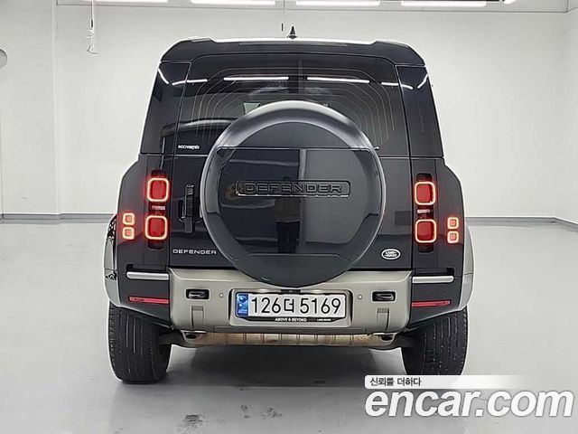 Land Rover Defender L663 110 P300 X-Dynamic SE - фото 2