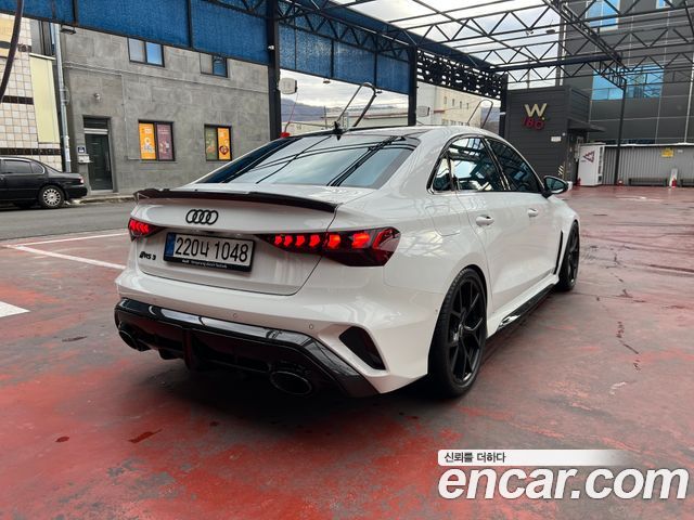 Audi RS3 2.5 TFSI Quattro Carbon Edition - фото 1