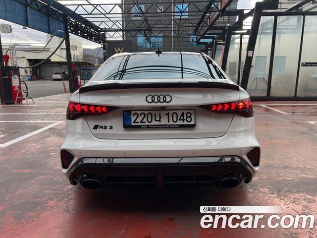 Audi RS3 2.5 TFSI Quattro Carbon Edition - фото 3