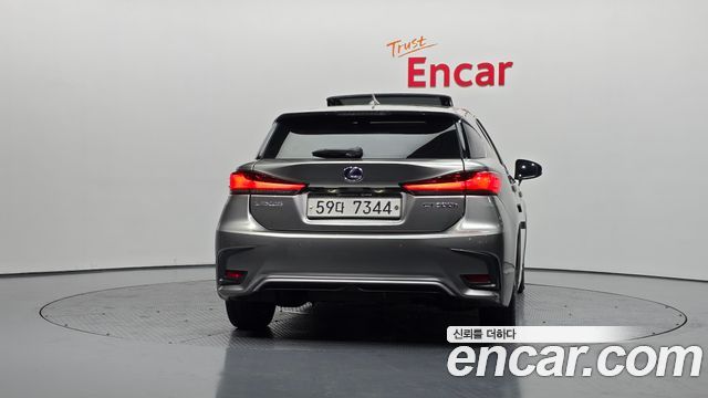 Lexus CT200h 1.8 Supreme ZWA10 - фото 3