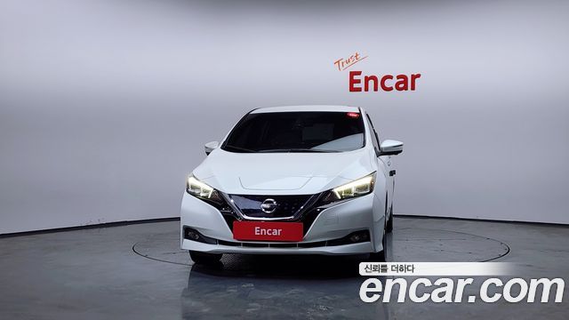 Nissan Leaf ZE1 EV SL - фото 2