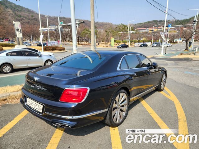 Bentley Flying Spur 3-го поколения 4.0 - фото 1