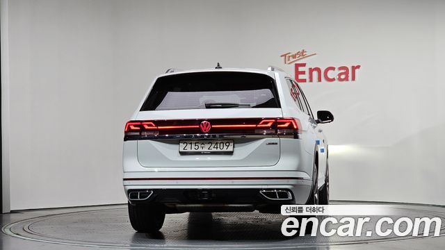 Volkswagen Atlas 2.0 TSI R-LINE 6-Seater - фото 3