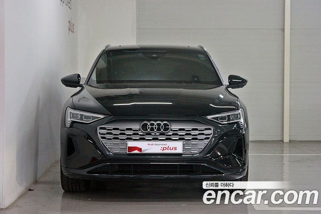 Audi Q8 e-tron GE 55 Quattro Sportback - фото 2
