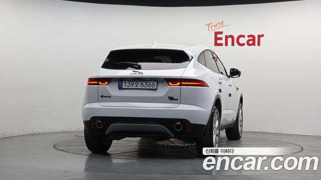Jaguar E-PACE P250 S - фото 3