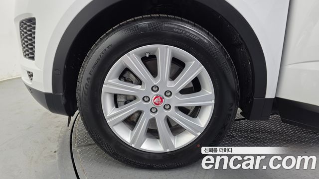 Jaguar E-PACE P250 S - фото 4